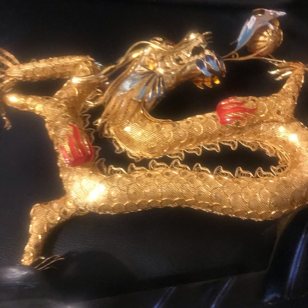 Preowned Vintage Feng shui Gold Statue 14” X 10”